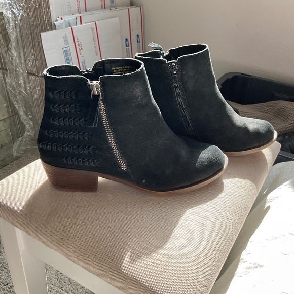 #0609 WOMEN’S KENZIE ANKLE BLACK SUADE BOOTS SIZE: 7 - Picture 1 of 4